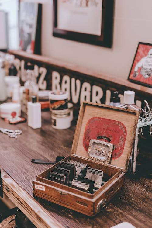 How do Marmara Barber products handle different types of grooming tools and equipment?