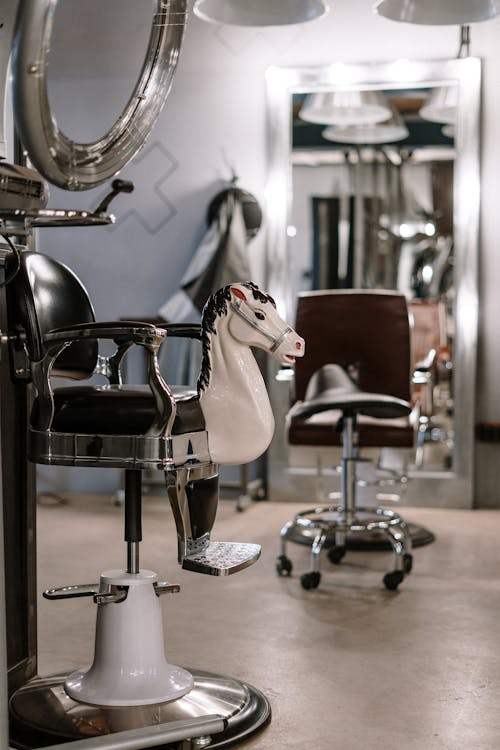 How to Build a Professional Barber Supply Kit for New Shops