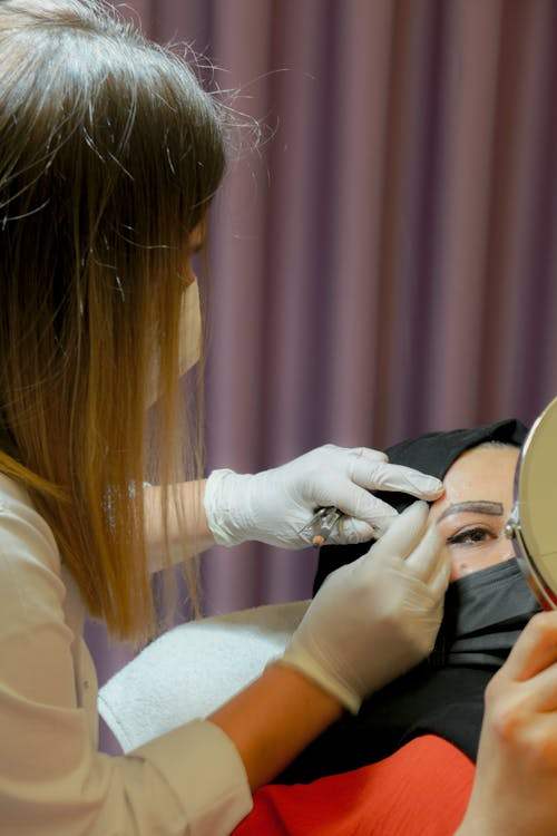 Quick Fixes for Common Hair Issues Using Nishman