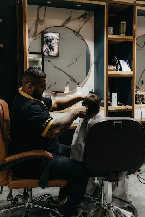 Top 10 Must-Have Barber Tools for a Successful Shop
