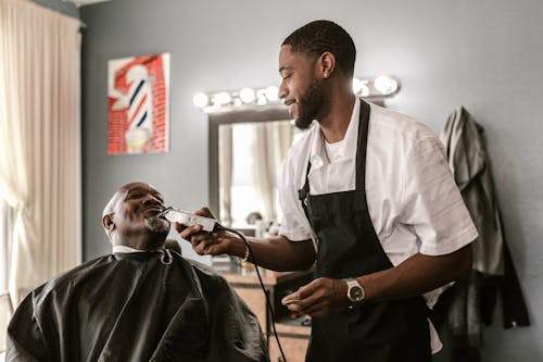 A Comprehensive Review of Cutting-Edge Barber Tools for the Modern Professional