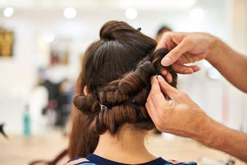 How to Choose the Right Barber Scissors for Precision Cutting
