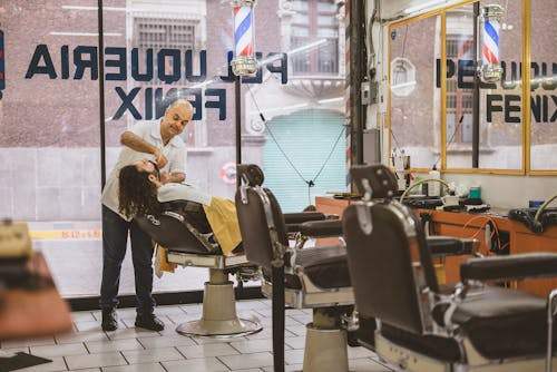 Perfecting the Pompadour with Nishman Gel