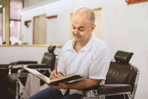 How to Build an Efficient Barber Supply Inventory System