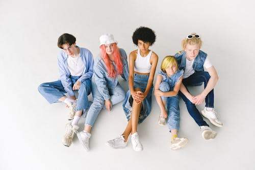 Top 10 Must-Have Perfume Scents for a Cutting-Edge Salon