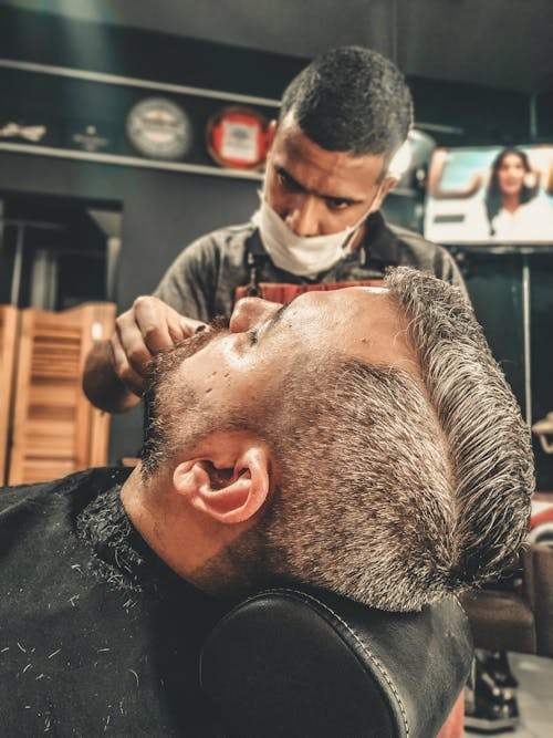 How to fade hair with clippers step-by-step?