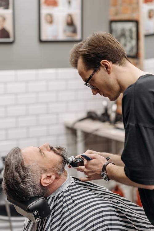How to Choose the Perfect Barber Shaver for Close Cuts