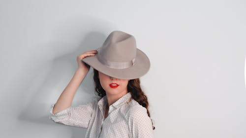 A Review of the Latest Hair Clippers for Professional Barbers