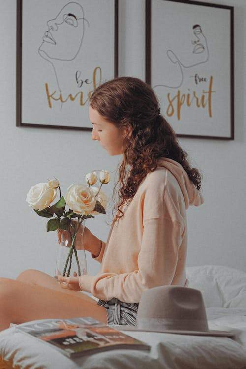 How to Select Eco-Friendly Perfumes for a Sustainable Salon