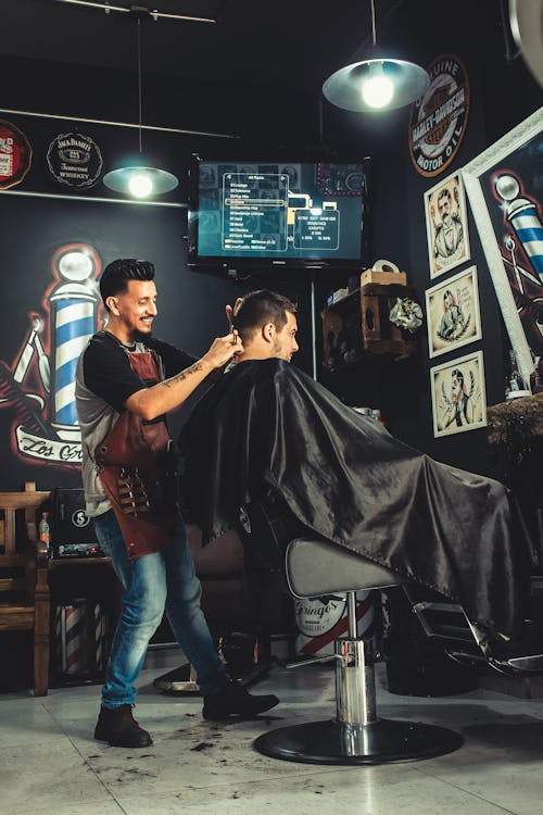 How to Choose the Best Salon Chairs for Client Comfort