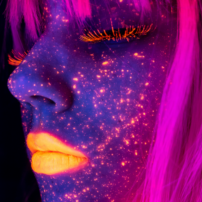 Maquillaje con pigmentos de neón UV - Naranja fluorescente