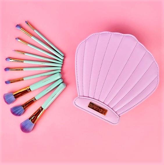 BEAUTY CREATIONS Mermaid's Dream 10 Pc Shell Brush Set