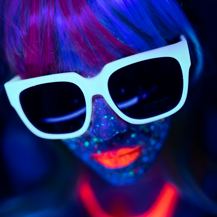 Maquillaje con pigmentos de neón UV - Rosa fluorescente