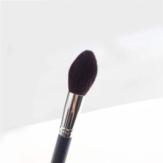 MORPHE BRUSHES Large Pointed Powder Brush - M401