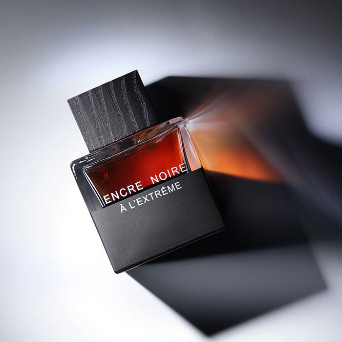 Encre Noire A LExtreme de Lalique para hombres - EDP en aerosol de 3.3 oz