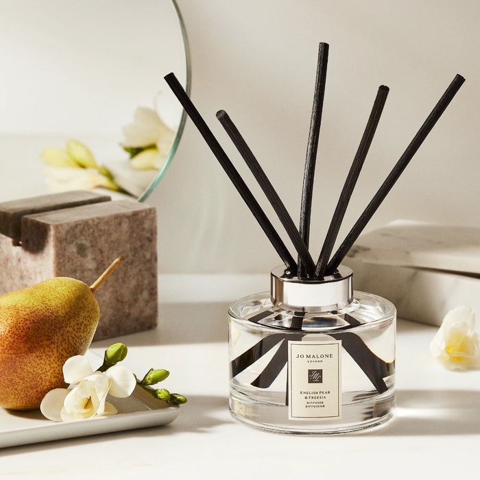 English Pear and Freesia Scent Surround Diffuser by Jo Malone for Unisex - 5.6 oz Diffuser