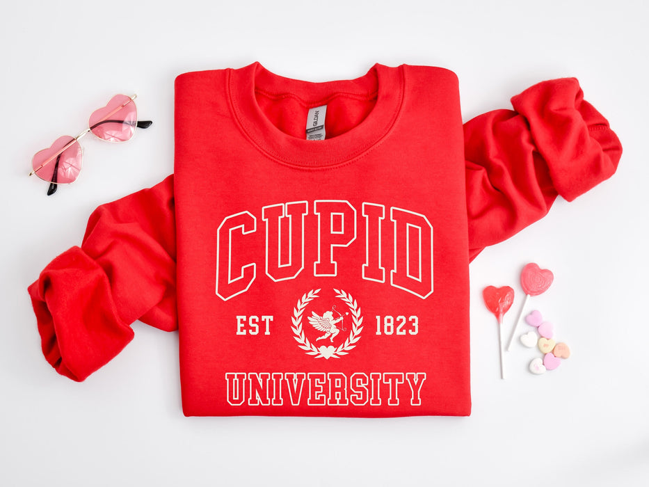 Sudadera de la Universidad de Cupido, linda camisa del día de San Valentín, sudadera universitaria divertida, sudadera de cuello redondo de amor, suéter de Cupido, Be Mine Cupid 