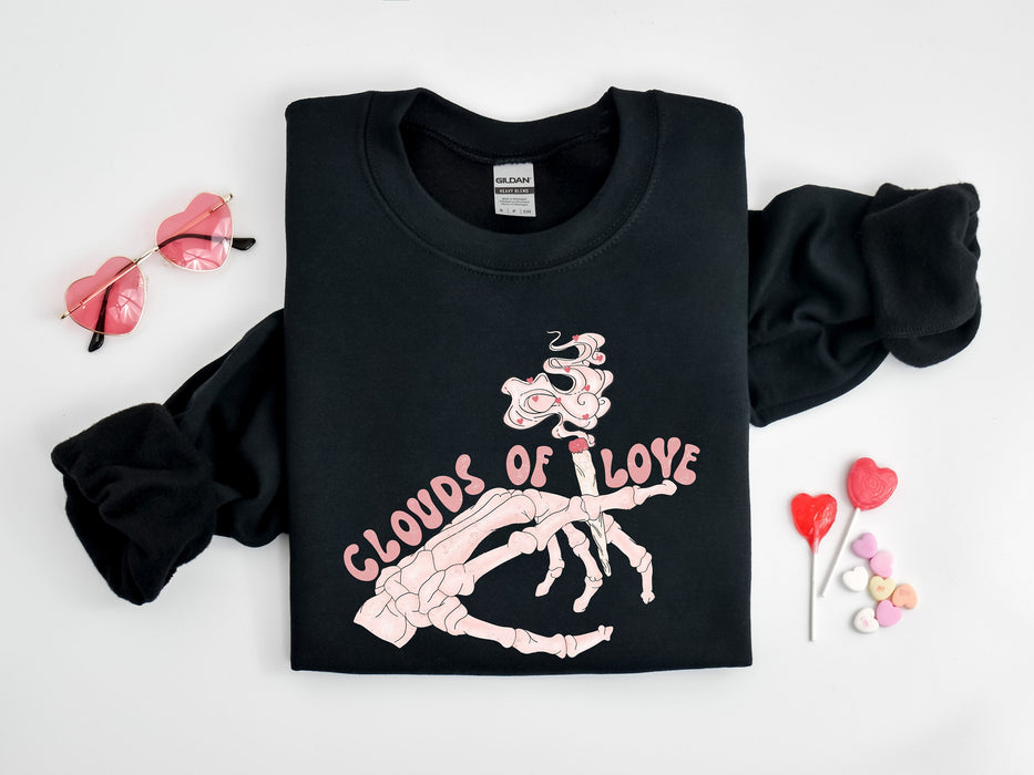 Camisa Clouds of Love, sudadera de regalo de San Valentín, sudadera con capucha de Cannabis Valentine, camiseta 420, camisa amante de la hierba, camisa divertida de San Valentín, Be Mine 